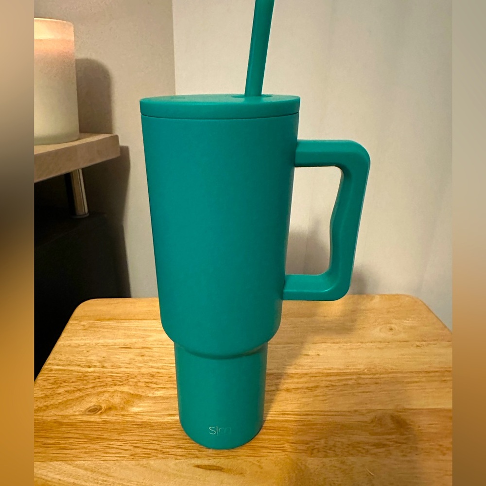 Simple Modern 40oz Trek